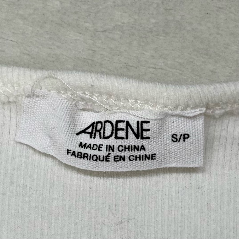 Ardene White Ribbed Scoopneck Short Sleeve Button Front Crop Top Size Small - Picture 4 of 10